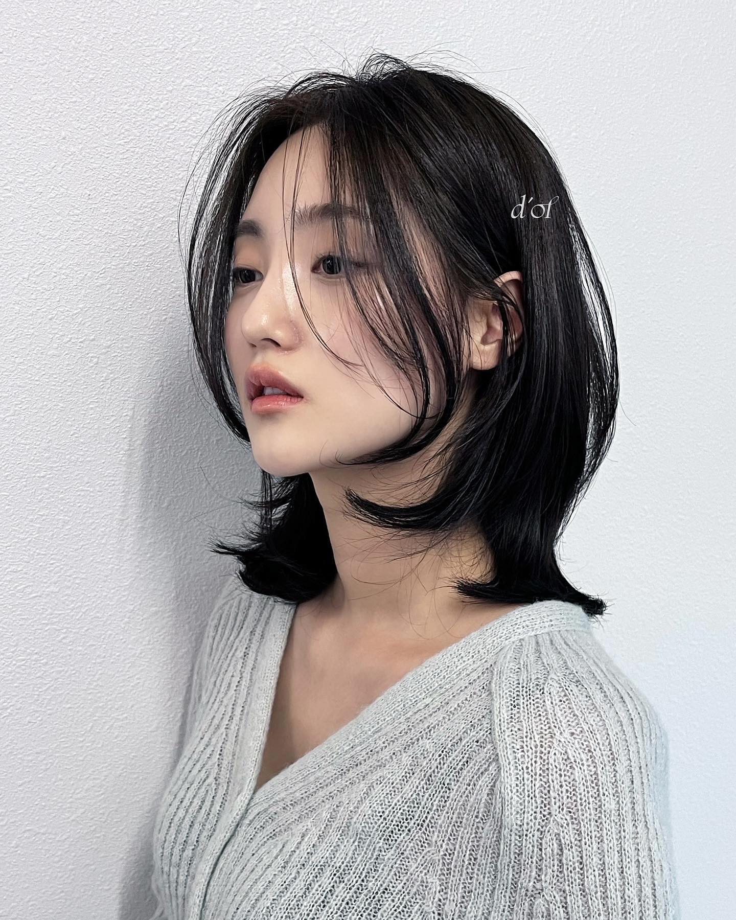 Kiểu tóc ngắn thanh lịch nhất cho năm mới thêm trẻ trung và hiện đại - Ảnh 4. Kiểu tóc ngắn thanh lịch nhất cho năm mới thêm trẻ trung và hiện đại - Ảnh 4.