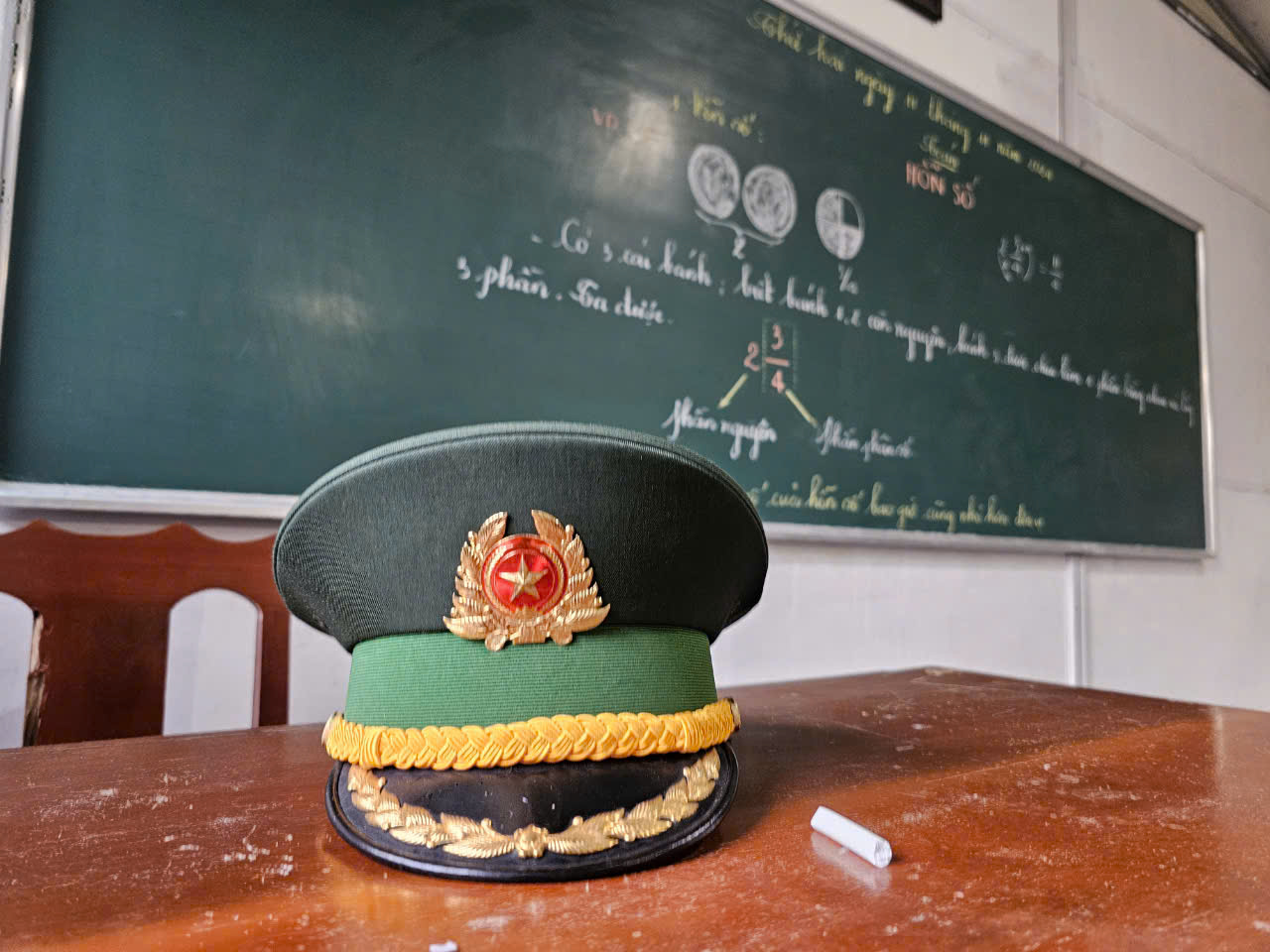 NGHĨA TÌNH TP HCM, VÌ BIỂN ĐẢO THÂN YÊU(*): Thầy giáo NGHĨA TÌNH TP HCM, VÌ BIỂN ĐẢO THÂN YÊU(*): Thầy giáo