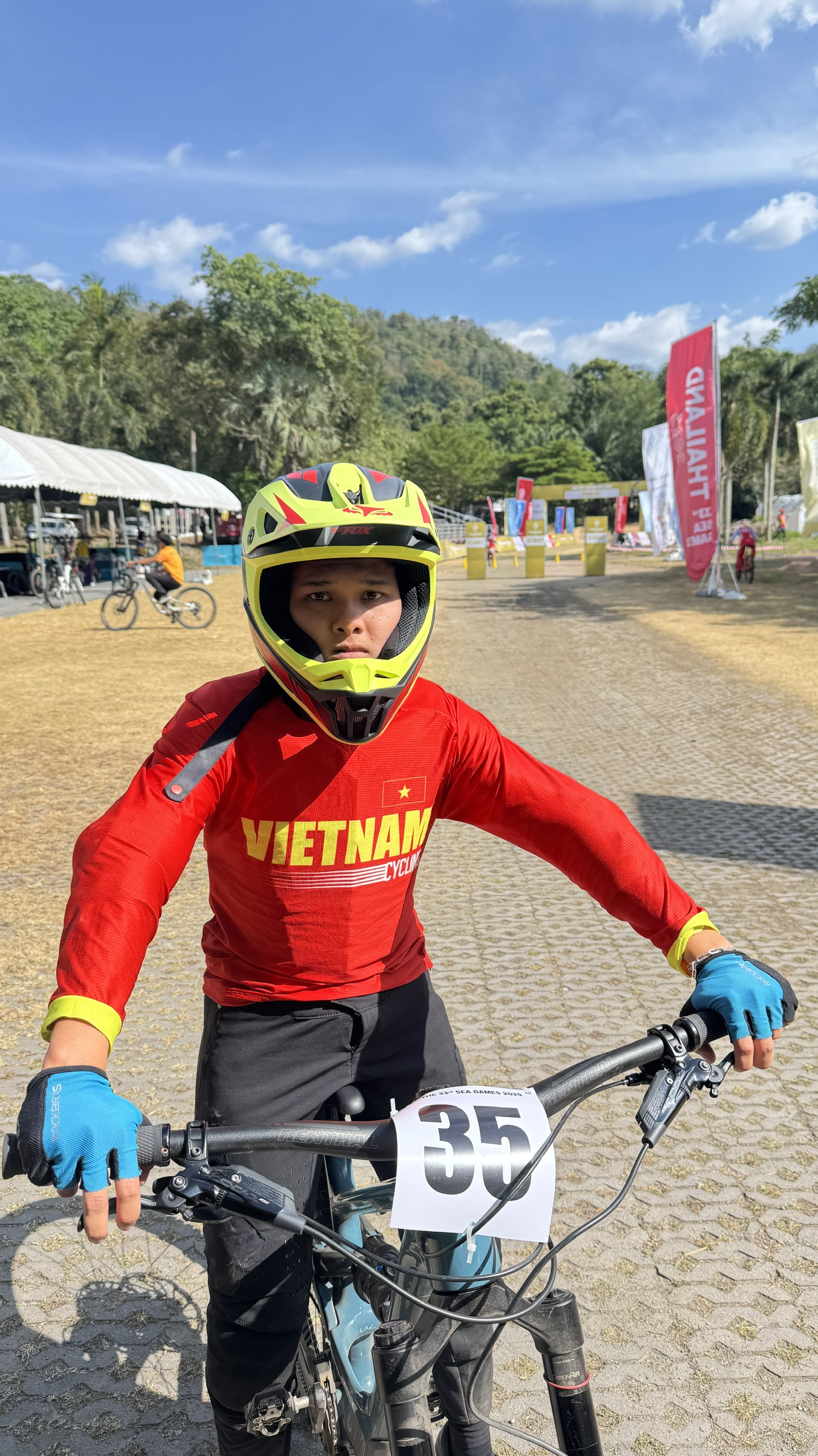 Thái Lan làm đường đua địa hình trong sở thú, cua rơ Việt Nam gặp khó- Ảnh 7.