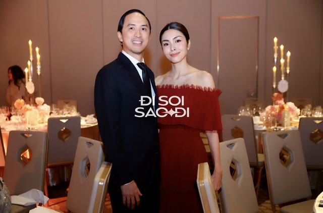 Đám cưới nhà tỷ phú khiến dân tình mãn nhãn: Người mặc sến lại rất sang, người đơn giản thì lại quá tinh tế- Ảnh 7. Đám cưới nhà tỷ phú khiến dân tình mãn nhãn: Người mặc sến lại rất sang, người đơn giản thì lại quá tinh tế- Ảnh 7.