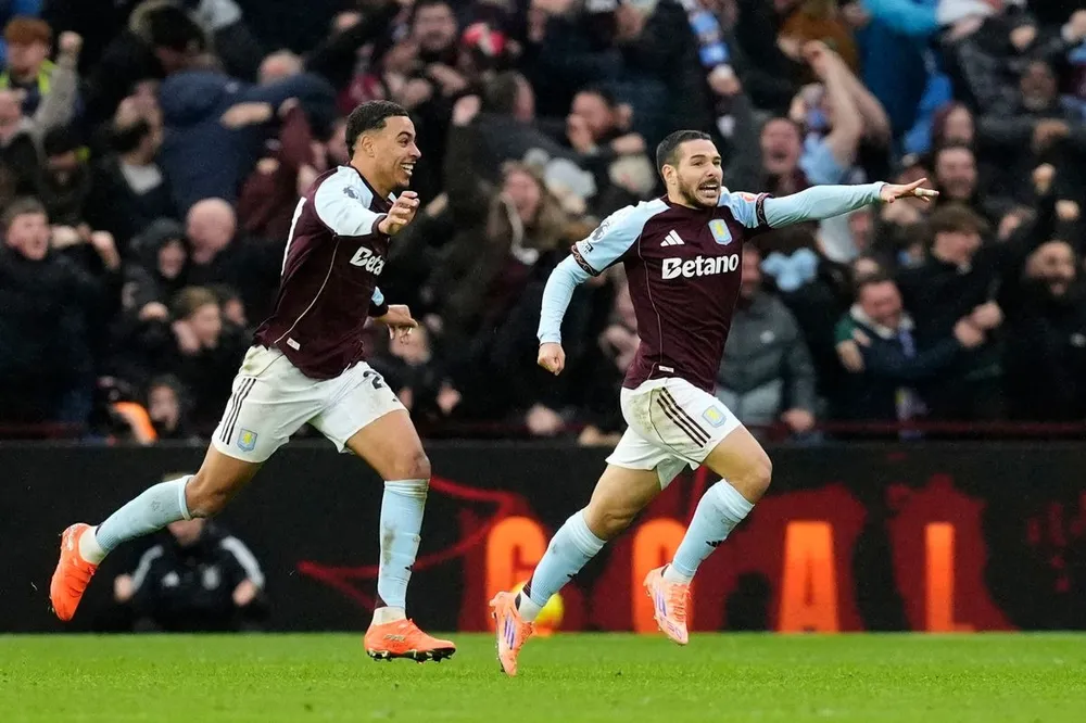 Aston Villa là đội bóng có phong độ ổn định nhất ngoại hạng Anh lúc này. ẢNH: Press Association premier-league-aston-villa.jpg