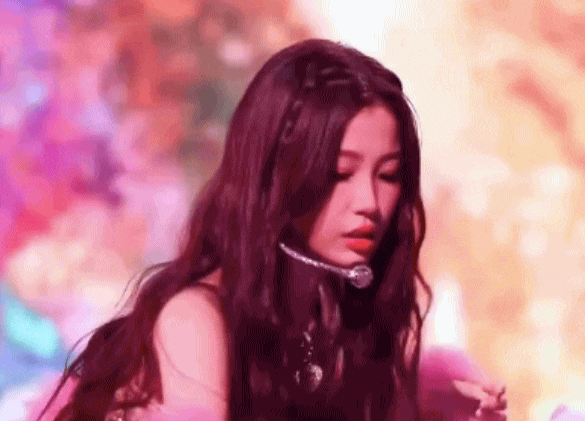 Giọt nước mắt của mỹ nhân bị ghét nhất 2025 bị chê giả tạo, chỉ là 