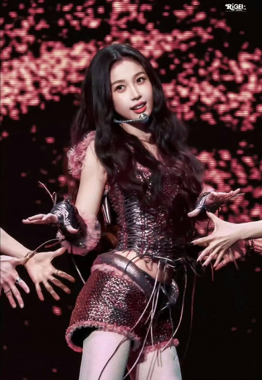 Giọt nước mắt của mỹ nhân bị ghét nhất 2025 bị chê giả tạo, chỉ là 