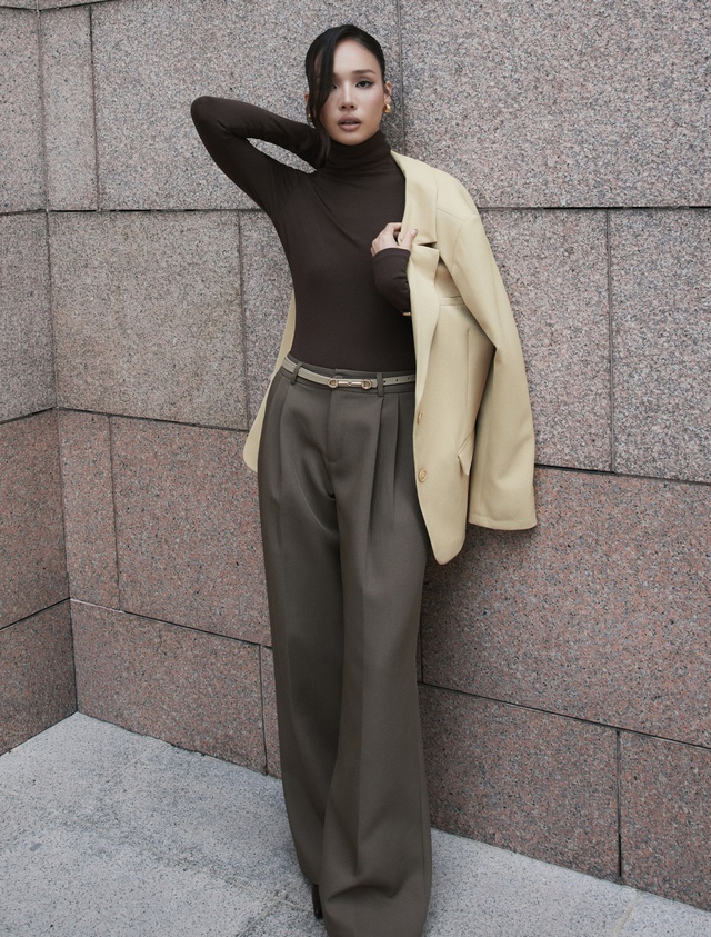 5 mẫu áo mùa đông đa năng, cứ diện là vóc dáng thon thả, cao ráo hơn 4 5 mẫu áo mùa đông đa năng, cứ diện là vóc dáng thon thả, cao ráo hơn - Ảnh 4.