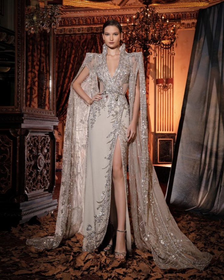 Người mẹ quyền lực của Tiên Nguyễn, là doanh nhân tỷ phú và sở hữu nhan sắc bền vững qua nhiều thập kỷ 4 Thiết kế mùa Thu Đông 2024-2025 của thương hiệu Ziad Nakad thuộc dòng Haute Couture. Ảnh: Ziad Nakad