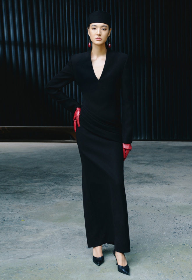 Đầm dự tiệc đơn sắc, sức hút ấn tượng ngay từ ánh nhìn đầu tiên - Ảnh 11.