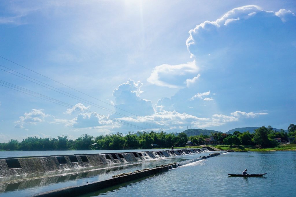 Đập Tam Giang 'hút hồn' du khách bị lũ đánh vỡ, 800ha lúa đông xuân nguy cơ chậm gieo sạ - Ảnh 3. đập Tam Giang - Ảnh 4.