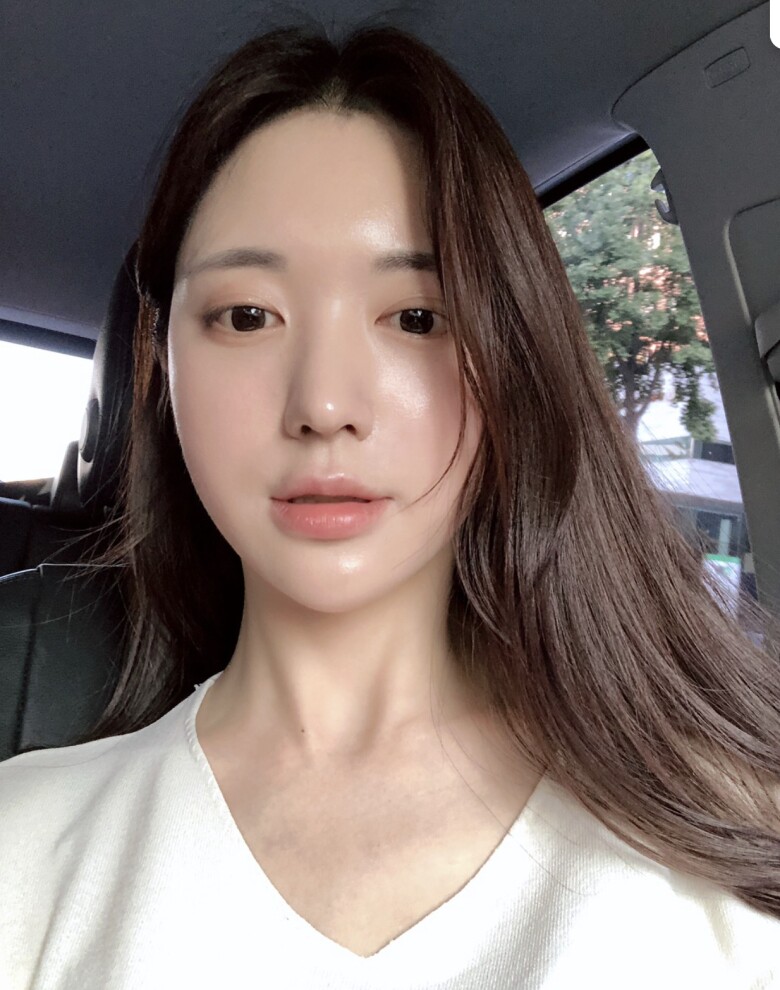 Bất chấp thời tiết, da phụ nữ Hàn vẫn căng mọng vào mùa lạnh: Tất cả là nhờ làm việc này sau 3 giây rửa mặt 5 Bên cạnh đó, quy tắc 3 giây còn hỗ trợ kiểm soát dầu thừa và giữ da luôn căng mướt.