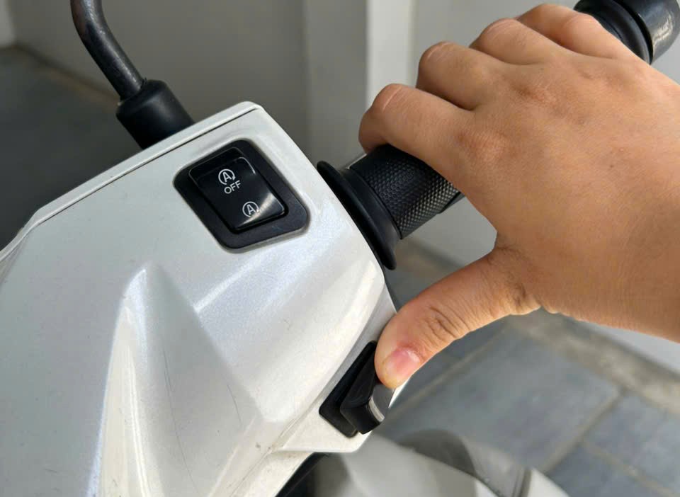 Xe máy đề không nổ, làm thế nào khắc phục? 2 Xe máy đề không nổ, làm thế nào khắc phục? - Ảnh 2.