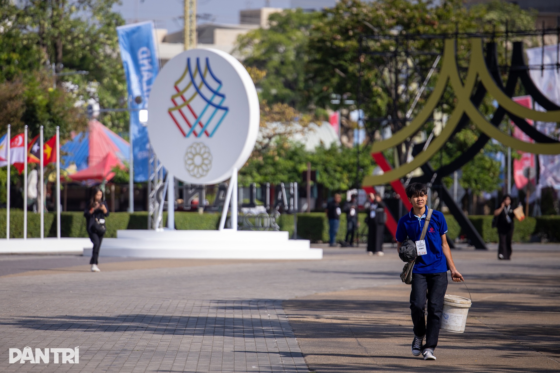 Rực rỡ sắc màu SEA Games 33 trước giờ khai mạc - 4 Rực rỡ sắc màu SEA Games 33 trước giờ khai mạc - 4