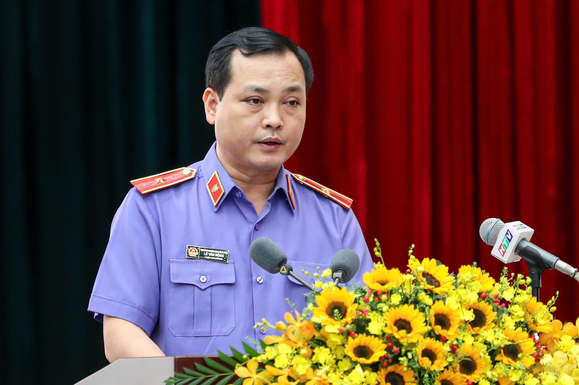 Người mẫu An Tây, ca sĩ Chi Dân bị nhắc tên trong báo cáo về tội phạm trình HĐND TPHCM- Ảnh 1.