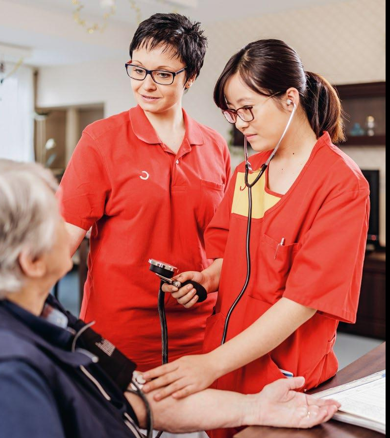 Tuyển điều dưỡng sang Đức làm việc lương 125 triệu đồng/tháng, đài thọ mọi chi phí 2 Tuyển trợ lý điều dưỡng làm việc tại Đức lương 125 triệu đồng/tháng, đài thọ mọi chi phí - Ảnh 2.