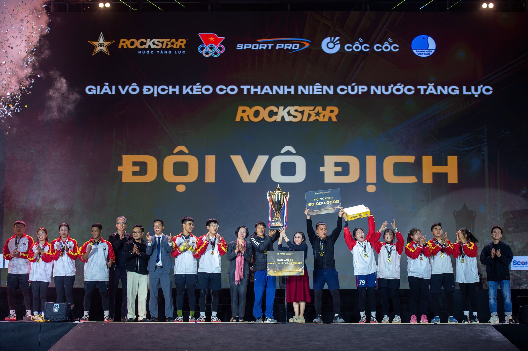 Sức lôi cuốn kỳ lạ của giải vô địch kéo co, quy mô tổ chức chuyên nghiệp- Ảnh 2.