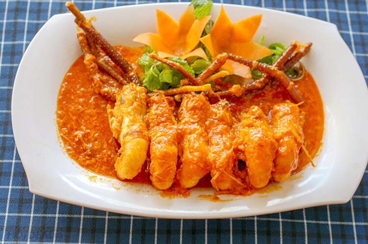 Đám cưới con gái tỷ phú Johnathan Hạnh Nguyễn: Mâm tiệc toàn đặc sản nhà giàu, xứng tầm ái nữ "Vua hàng hiệu" 7 Tôm hùm sốt Singapore là món vừa sang trọng, vừa dễ ăn, thường được giới thượng lưu chọn cho những buổi tiệc trọng đại.