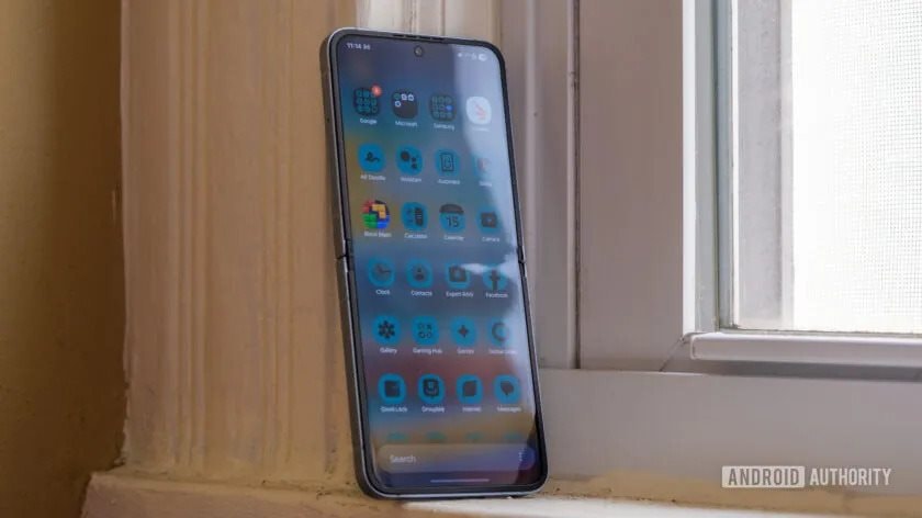 Khen thì lắm mà chê cũng nhiều, vậy tại sao ra cửa hàng 