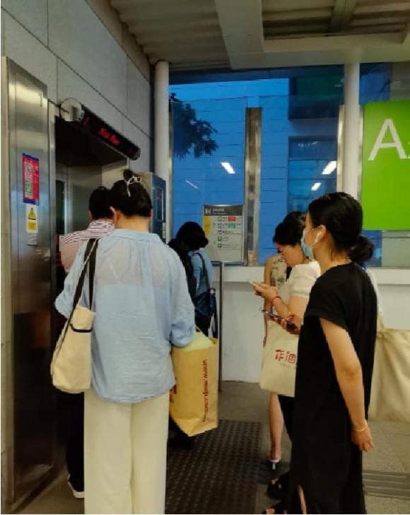 chung cư cao tầng và tập thể cũ 1 Sống ở chung cư cao tầng và tập thể cũ