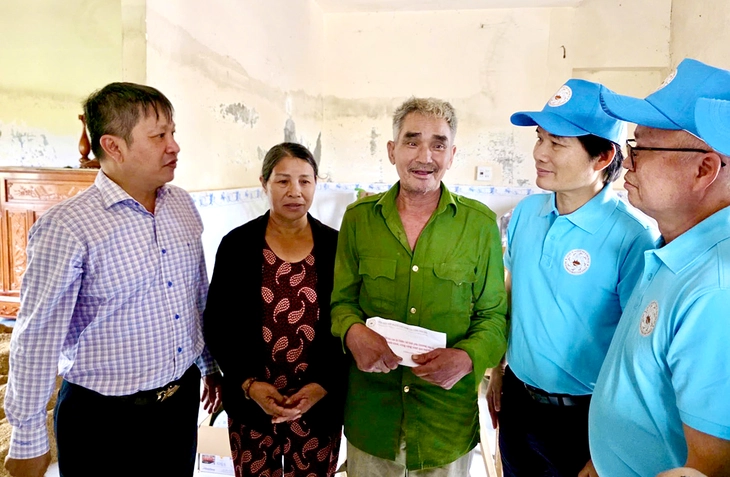 Cộng đồng người Việt tại Cộng hòa Czech chung sức giúp dân vùng lũ Phú Yên, Khánh Hòa - Ảnh 2.