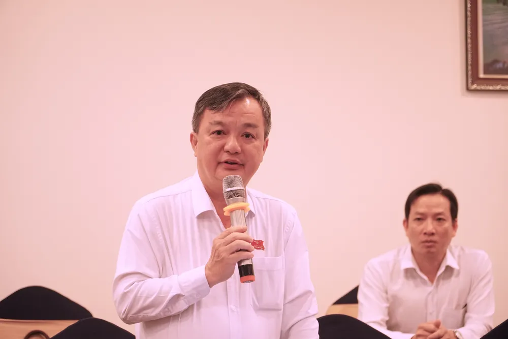 Đại biểu Bùi Minh Trí kiến nghị kết nối giao thông giữa TP.HCM và Bình Dương. Ảnh: HÀ THƯ ket-noi-giao-thong-binh-duong-2.JPG