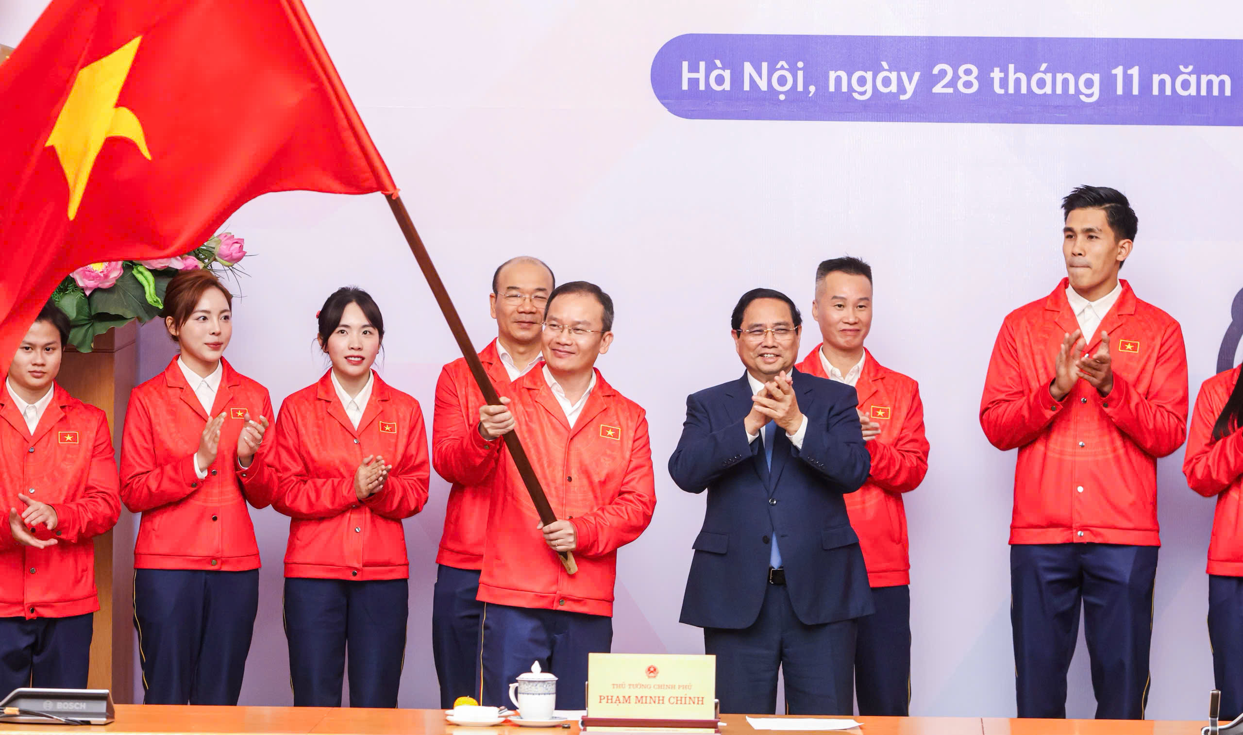 Đại hội của tình đoàn kết trên toàn khu vực Đông Nam Á 4 Trực tiếp khai mạc SEA Games 33: Sân khấu đẳng cấp chào đón lễ hội thể thao - Ảnh 4.