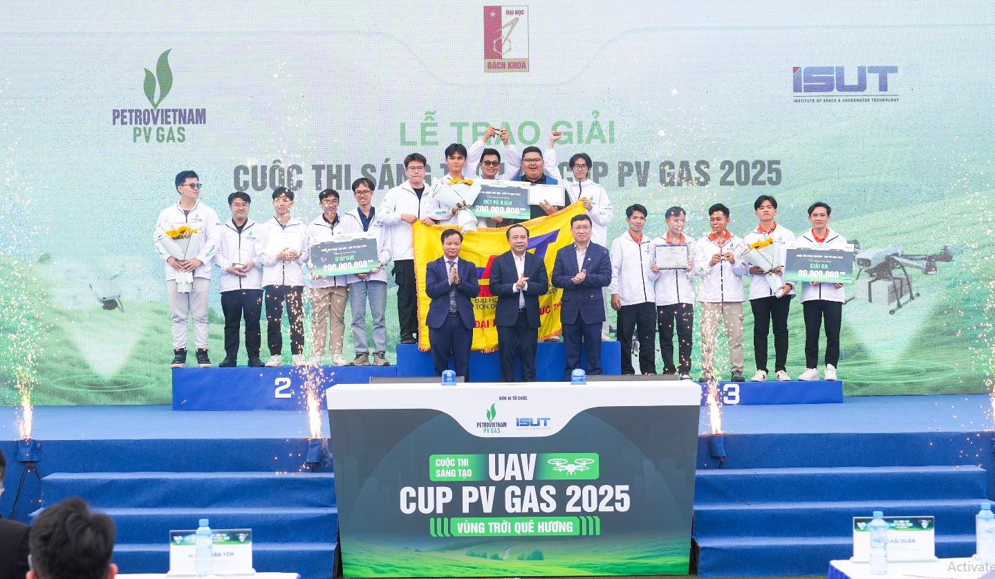 PV GAS đồng hành cùng “UAV CUP PV GAS 2025: Vùng trời quê hương”: Gieo mầm ước mơ, dựng nền kinh tế tầm thấp Việt Nam- Ảnh 2. PV GAS đồng hành cùng “UAV CUP PV GAS 2025: Vùng trời quê hương”: Gieo mầm ước mơ, dựng nền kinh tế tầm thấp Việt Nam- Ảnh 2.