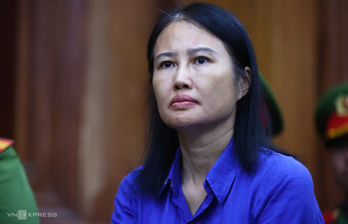 Bị cáo Hoàng Thị Thúy Nga tại tòa hôm nay. Ảnh: Trần Quỳnh