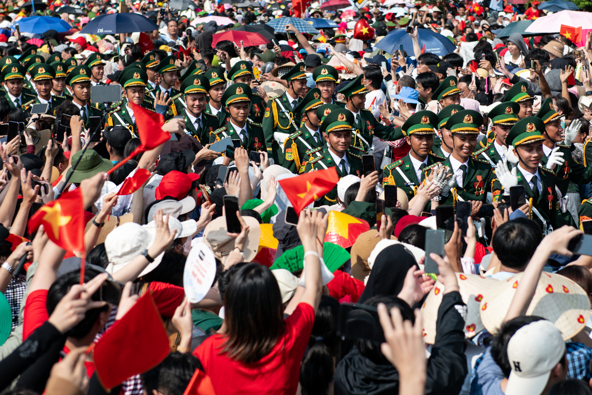 Nhìn lại điểm sáng 2025: Một năm khiến người Việt Nam thốt lên 'Tự hào quá!' 2 2025 - Ảnh 2.