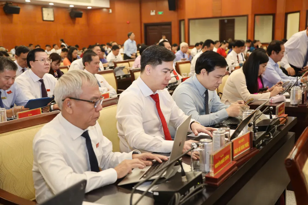 Các đại biểu tham dự kỳ họp HĐND TP.HCM. Ảnh: NGUYỆT NHI chu-de-nam-5.jpg