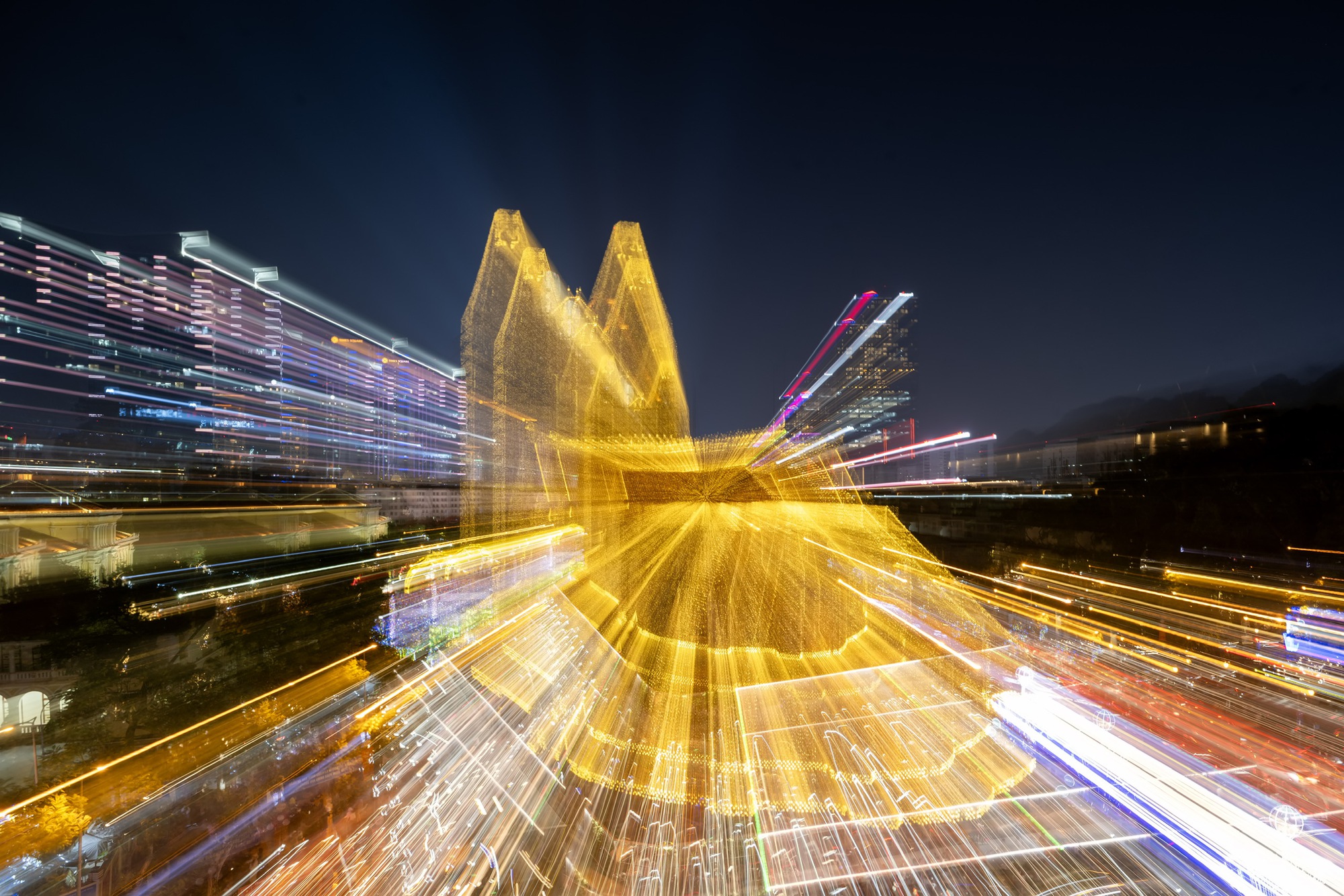 Thắp sáng mùa Giáng sinh trên thành phố mang tên Bác- Ảnh 8. Thắp sáng mùa Giáng sinh trên thành phố mang tên Bác- Ảnh 8.