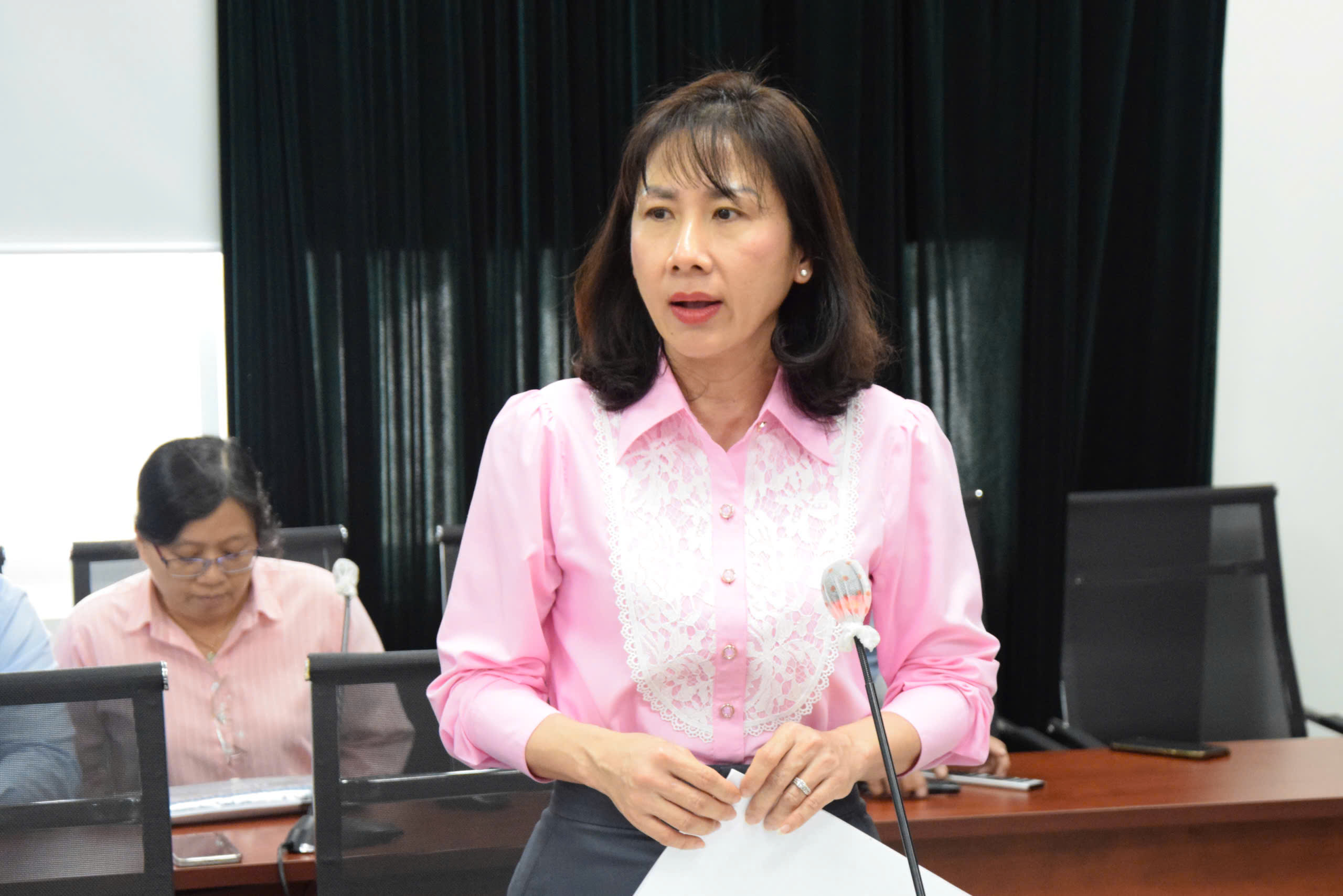 TP.HCM quyết tâm đi đầu trong sắp xếp hơn 1.000 biên chế dôi dư, triển khai năm 2026 2 TP.HCM quyết tâm đi đầu trong sắp xếp hơn 1.000 biên chế dôi dư, triển khai năm 2026 - Ảnh 2.