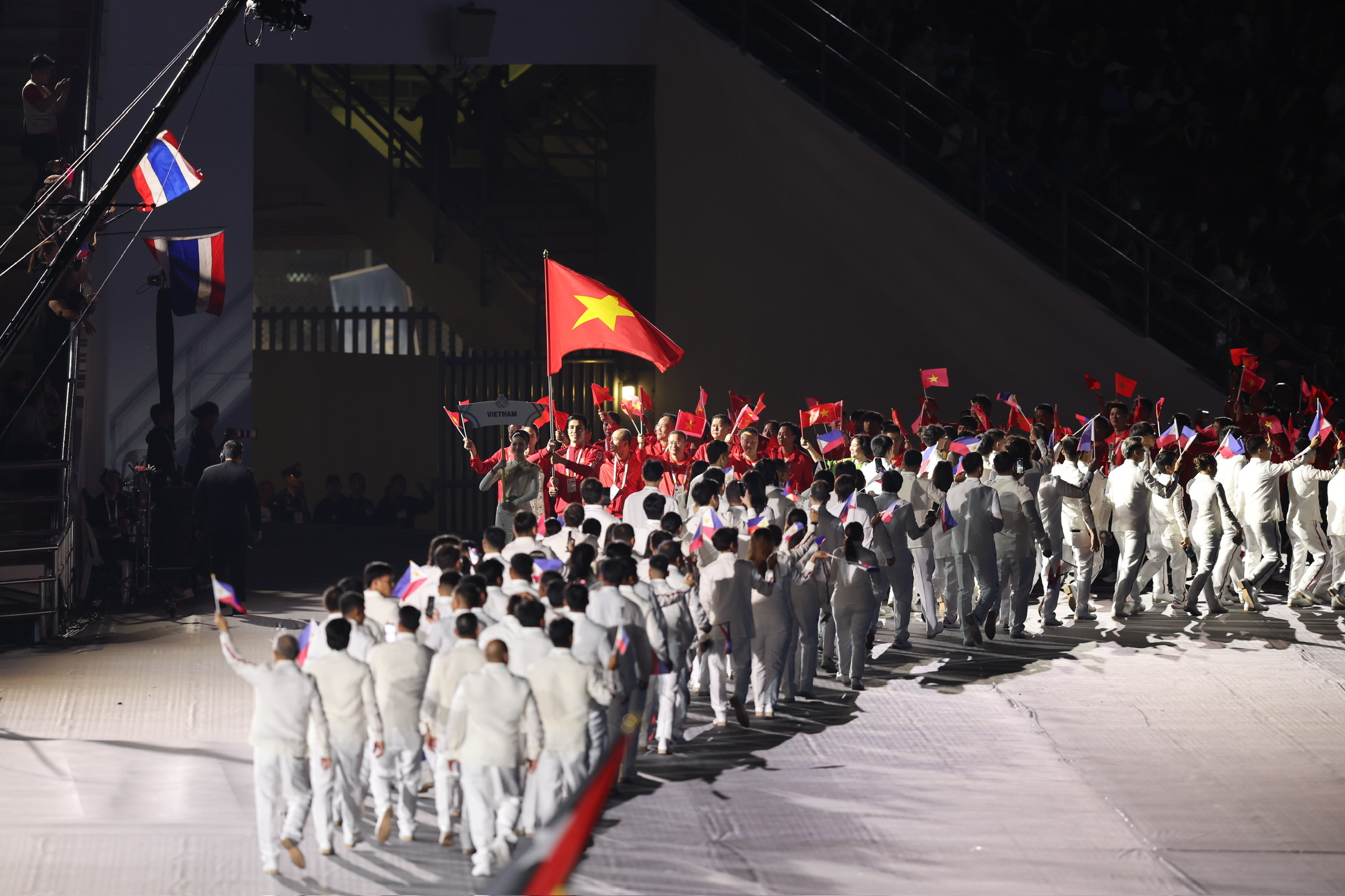 Lãnh thổ Việt Nam thiếu 3 đặc khu 4 Nhiều