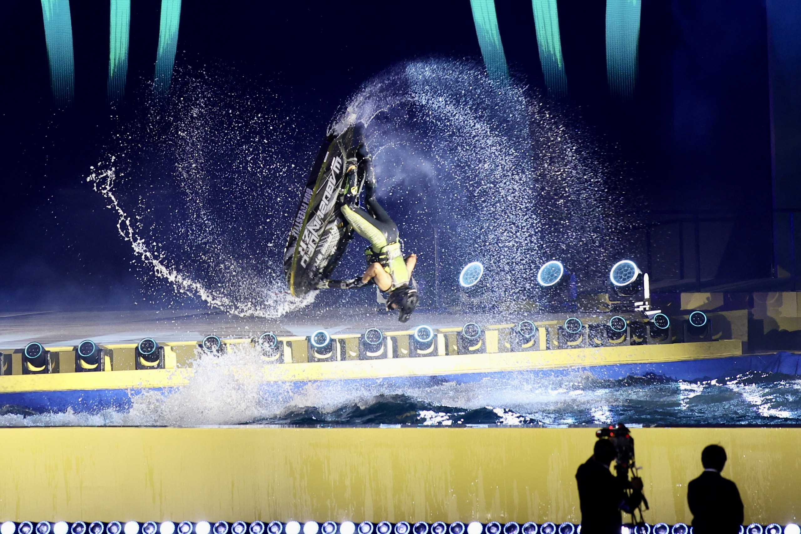 Khai mạc SEA Games 33: Lễ hội ánh sáng và sắc màu, màn biểu diễn mô tô nước bùng nổ- Ảnh 7.