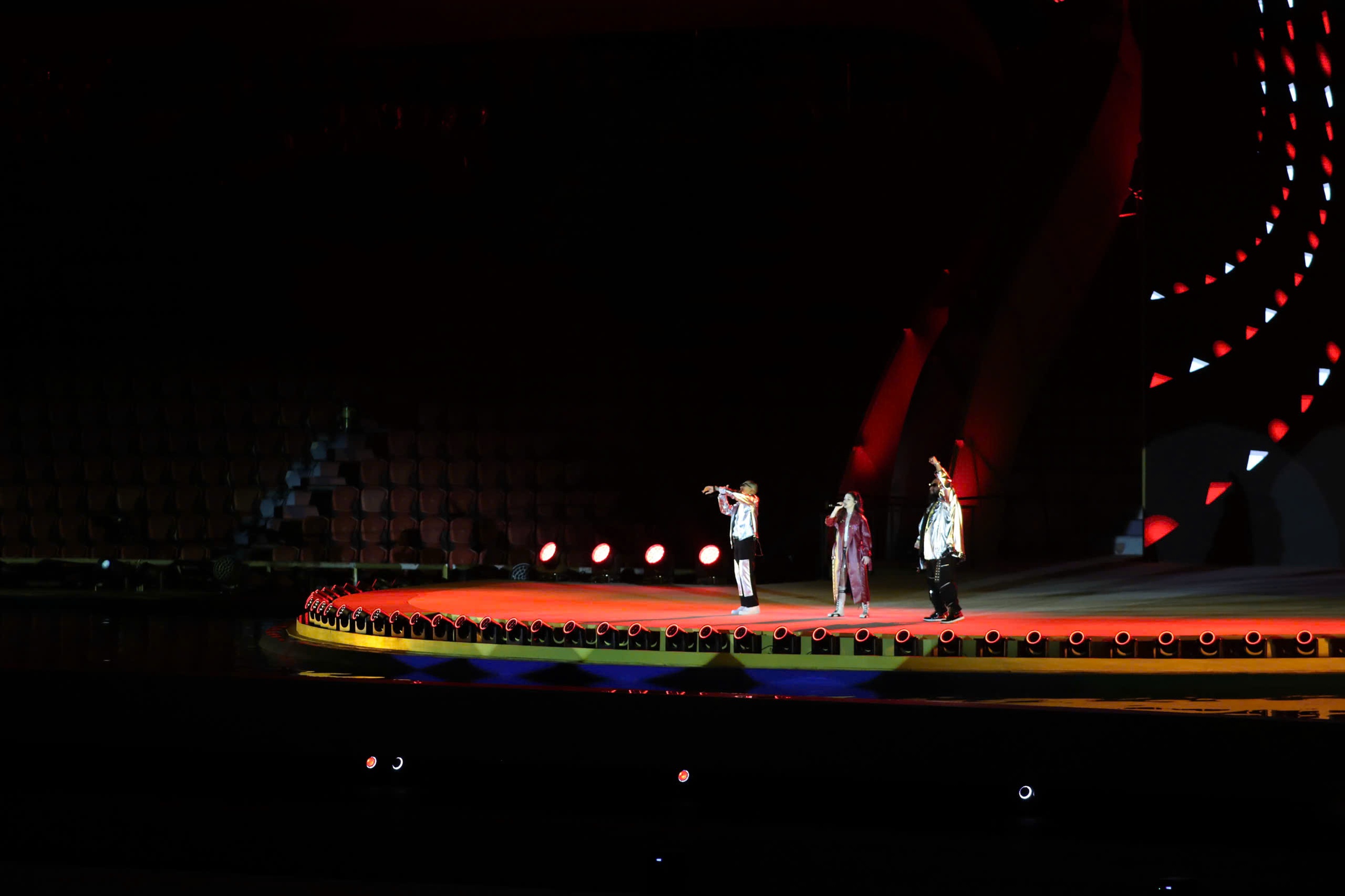 Khai mạc SEA Games 33: Lễ hội ánh sáng và sắc màu, màn biểu diễn mô tô nước bùng nổ- Ảnh 9.