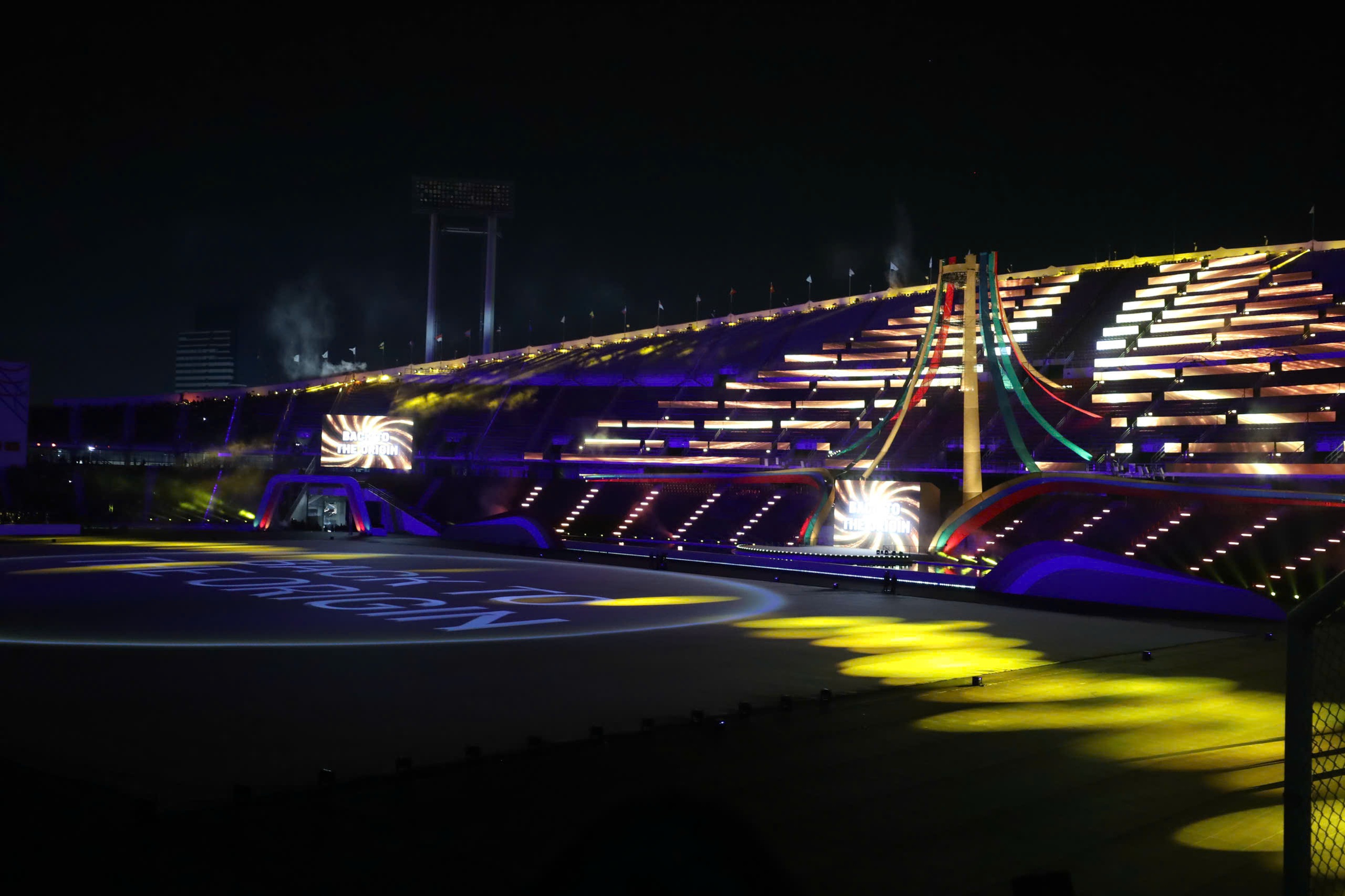 Khai mạc SEA Games 33: Lễ hội ánh sáng và sắc màu, màn biểu diễn mô tô nước bùng nổ- Ảnh 15.