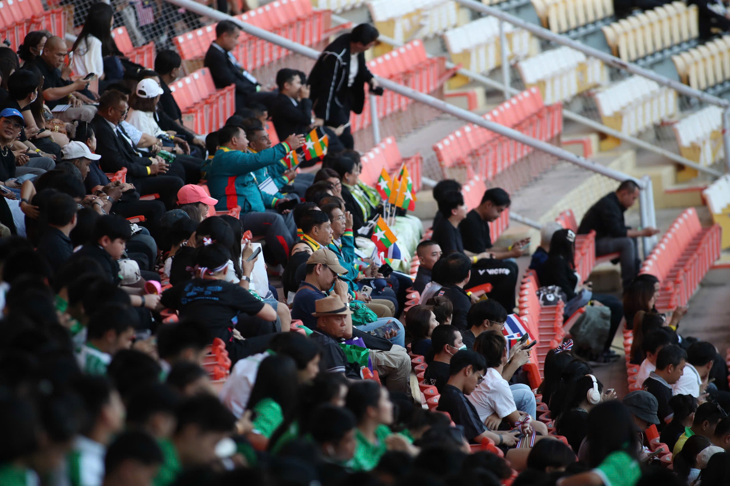 Khai mạc SEA Games 33: Lễ hội ánh sáng và sắc màu, màn biểu diễn mô tô nước bùng nổ- Ảnh 19.