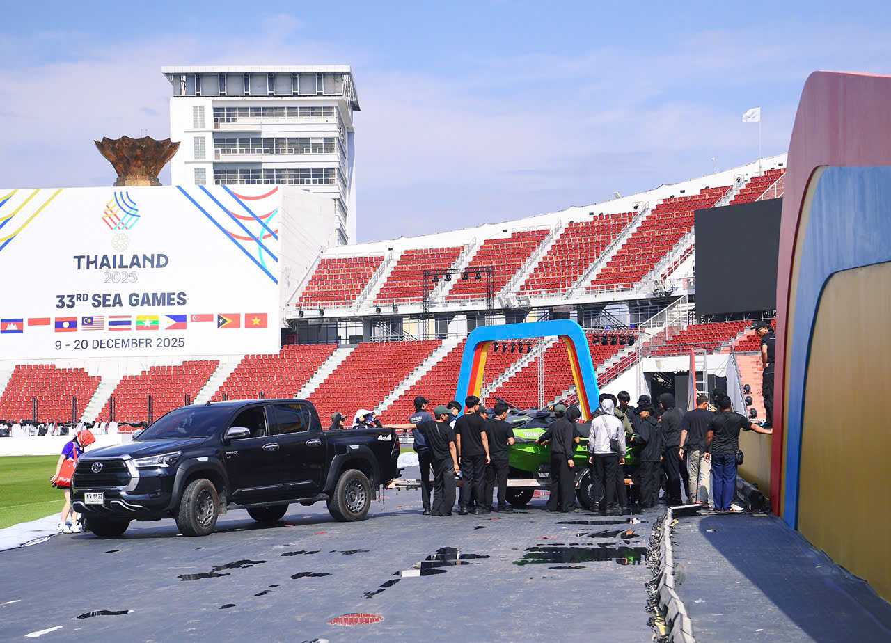 Khai mạc SEA Games 33: Lễ hội ánh sáng và sắc màu, màn biểu diễn mô tô nước bùng nổ- Ảnh 26.