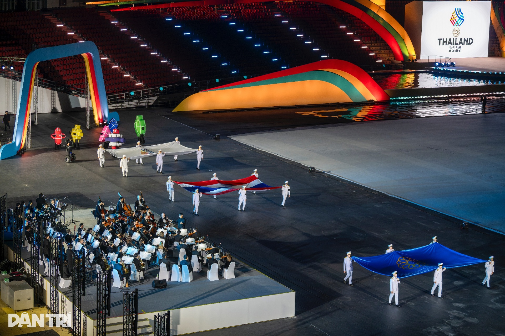 Bữa tiệc ánh sáng mãn nhãn tại lễ khai mạc SEA Games 33 - 10 Bữa tiệc ánh sáng mãn nhãn tại lễ khai mạc SEA Games 33 - 10