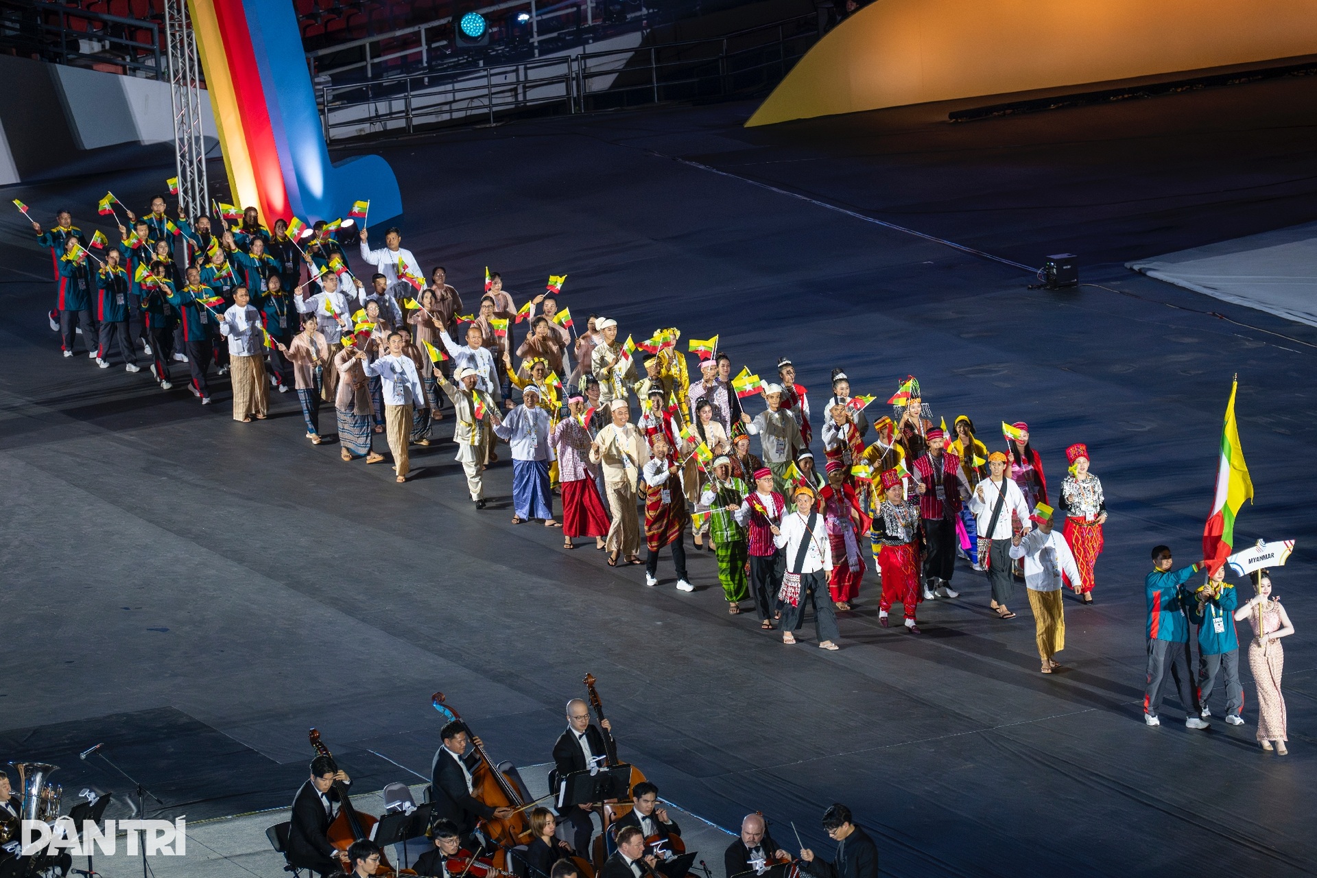 Bữa tiệc ánh sáng mãn nhãn tại lễ khai mạc SEA Games 33 - 12 Bữa tiệc ánh sáng mãn nhãn tại lễ khai mạc SEA Games 33 - 12