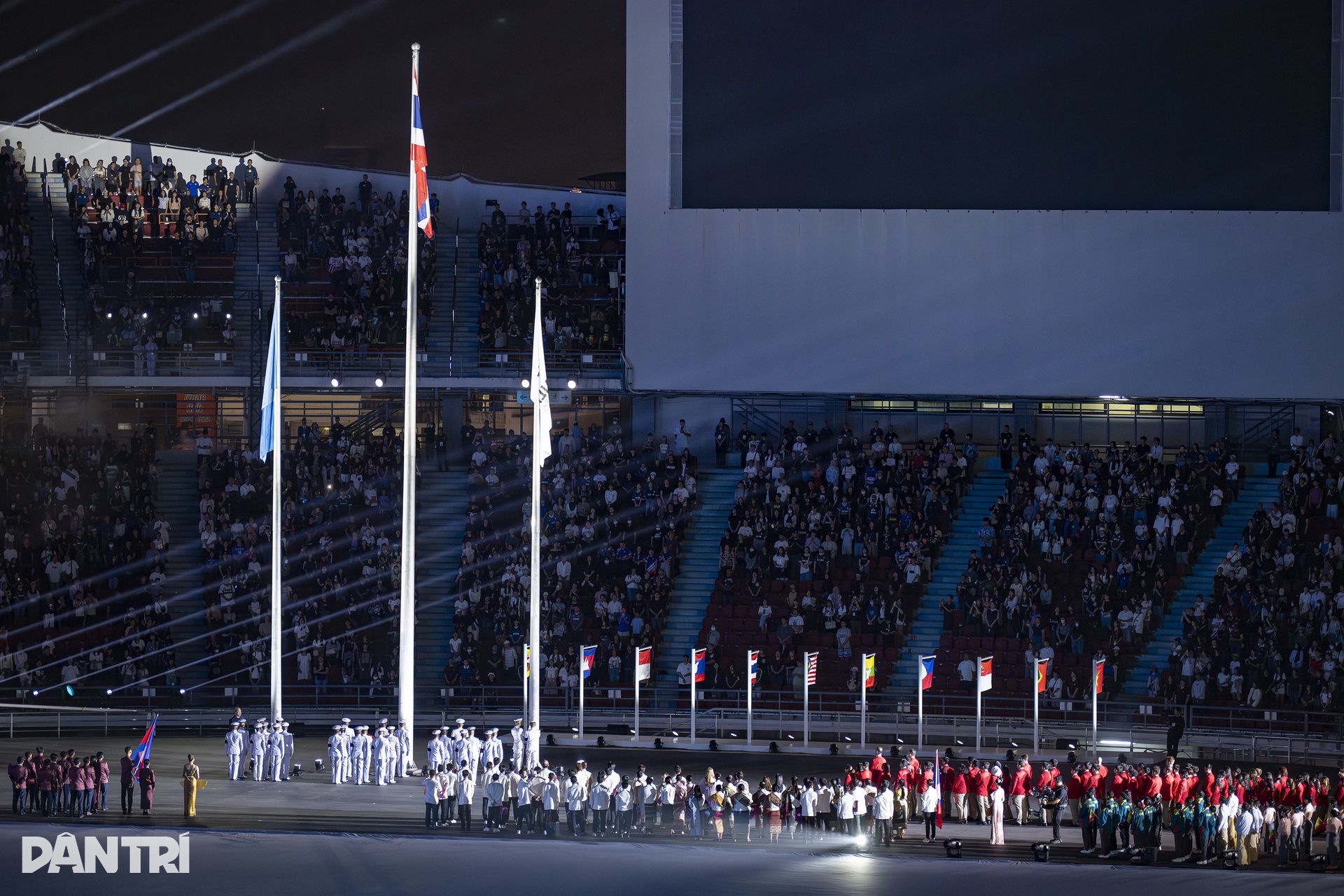Bữa tiệc ánh sáng mãn nhãn tại lễ khai mạc SEA Games 33 - 16 Bữa tiệc ánh sáng mãn nhãn tại lễ khai mạc SEA Games 33 - 16