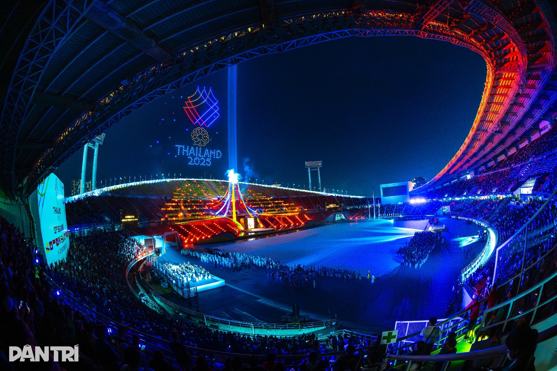 Bữa tiệc ánh sáng mãn nhãn tại lễ khai mạc SEA Games 33 - 20 Bữa tiệc ánh sáng mãn nhãn tại lễ khai mạc SEA Games 33 - 20