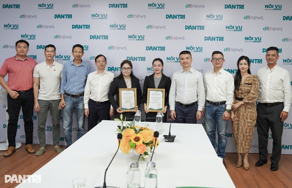 Báo Dân trí hoàn thành việc đào tạo 2 cán bộ Lào - 6