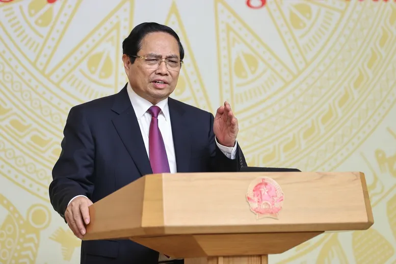 Thủ tướng yêu cầu kiên quyết ngăn chặn, không để phát sinh tàu cá, ngư dân địa phương vi phạm khai thác hải sản bất hợp pháp ở vùng biển nước ngoài - Ảnh: VGP/Nhật Bắc Thủ tướng yêu cầu kiên quyết ngăn chặn, không để phát sinh tàu cá, ngư dân địa phương vi phạm khai thác hải sản bất hợp pháp ở vùng biển nước ngoài - Ảnh: VGP/Nhật Bắc