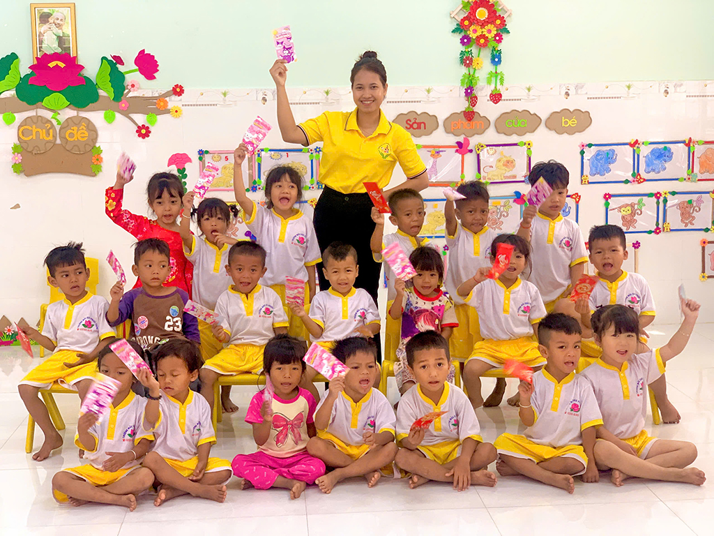 Ánh đèn giữa thung lũng Ha Lá Hạ 4 Chung dòng máu Lạc Hồng: Ánh đèn giữa thung lũng Ha Lá Hạ - Ảnh 4.