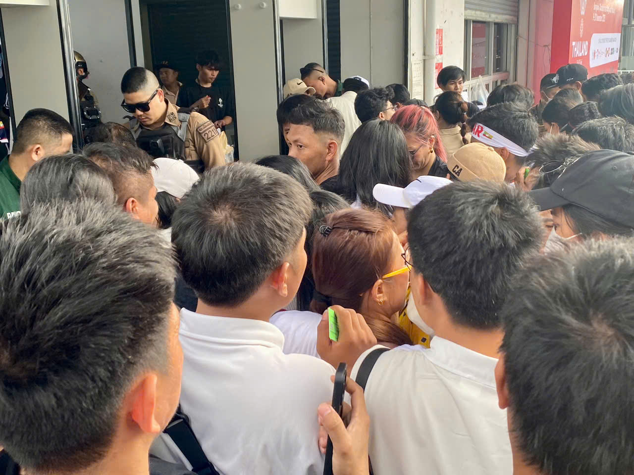 Cực nóng chuyện đặt vé xem SEA Games 33: CĐV Việt Nam cần tuân thủ điều gì, sẽ ‘trắng tay’ nếu…- Ảnh 9. Cực nóng chuyện đặt vé xem SEA Games 33: CĐV Việt Nam cần tuân thủ điều gì, sẽ ‘trắng tay’ nếu…- Ảnh 9.