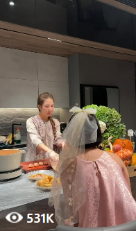 Căn hộ của cô gái 9x Hà thành viral khắp cõi mạng, nhận “bão like” vì đẹp ngất ngây như tranh vẽ- Ảnh 15. Căn hộ của cô gái 9x Hà thành viral khắp cõi mạng, nhận “bão like” vì đẹp ngất ngây như tranh vẽ- Ảnh 15.