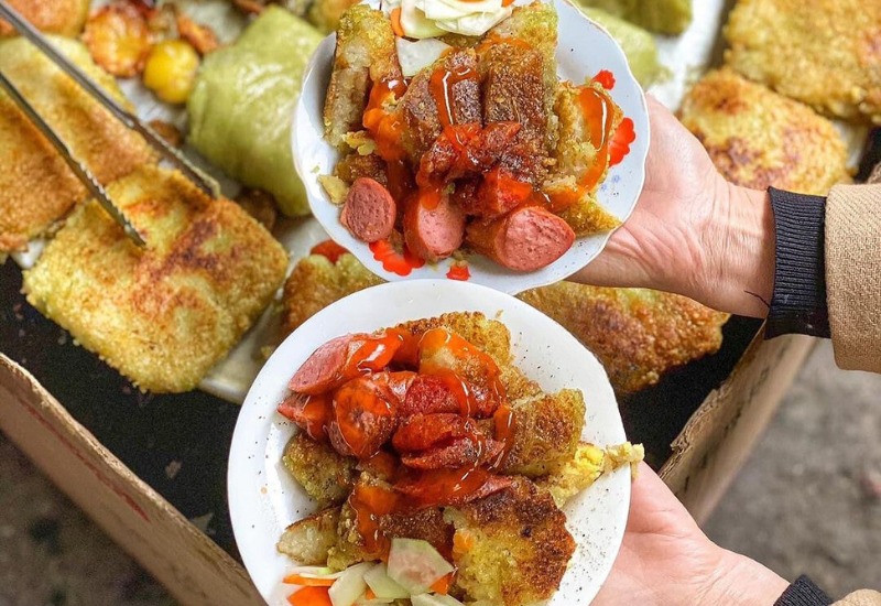 6 loại bánh "lên ngôi" trong mùa đông Hà Nội, toàn đặc sản lâu đời càng ăn vỉa hè càng ngon, giá chỉ 10.000 đồng 2 Bánh chưng rán full topping