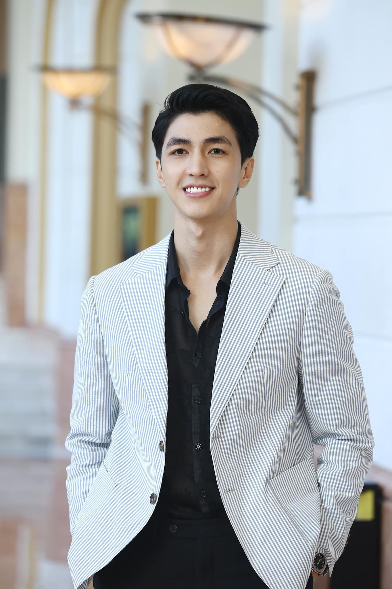 Bình An phim Đi Về Miền Có Nắng hot rần rần vì quá đẹp trai