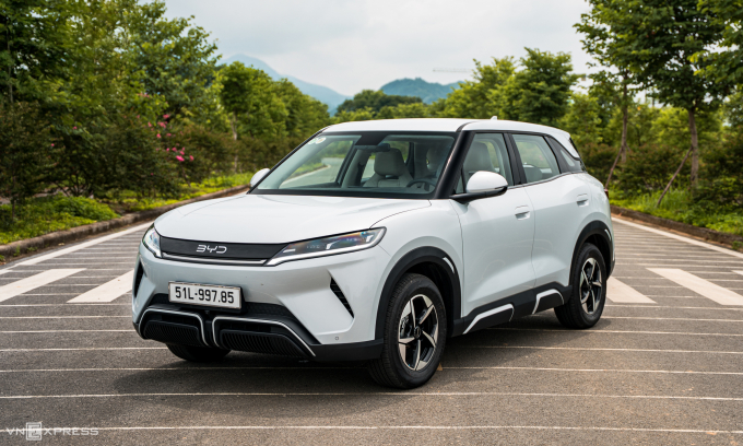 BYD Atto 2 lăn bánh tại Hà Nội. Ảnh: MInh Quân