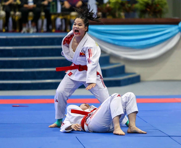 SEA Games 33 ngày 10-12: Việt Nam có huy chương đầu tiên 3 SEA Games 33 - Ảnh 3.