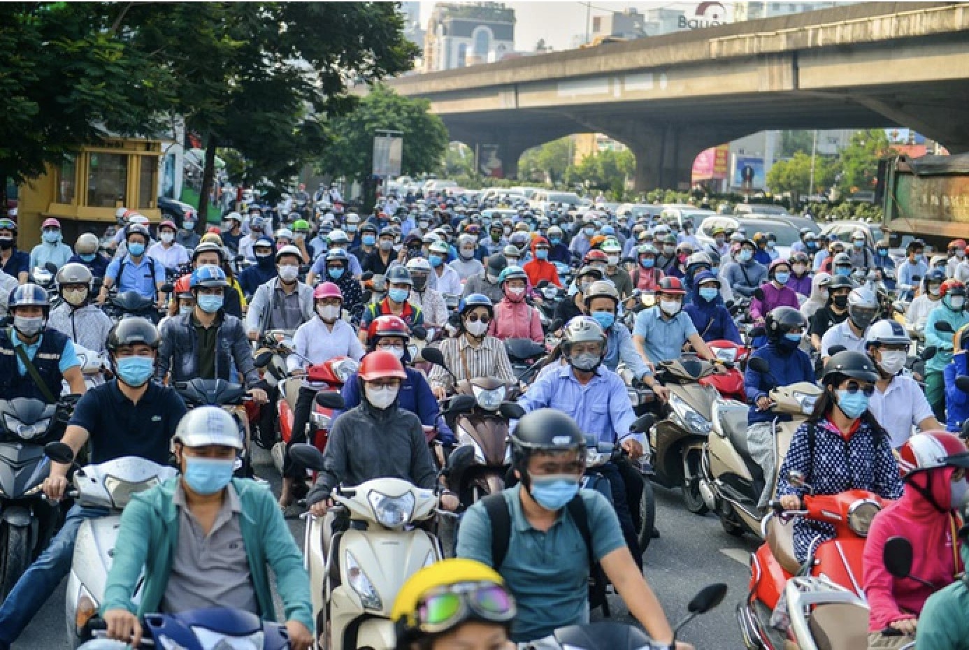 Hàng loạt chính sách hỗ trợ chuyển đổi qua xe điện- Ảnh 1. Hàng loạt chính sách hỗ trợ chuyển đổi qua xe điện- Ảnh 1.