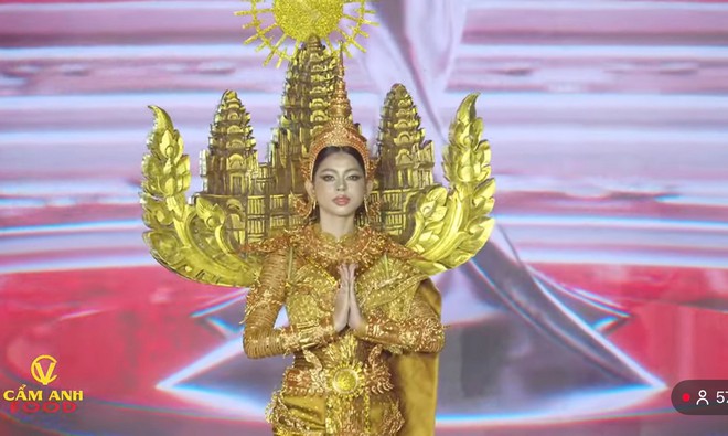 Mai Ngô dùng chiêu khi diễn áo tắm ở bán kết Miss Charm- Ảnh 19. Mai Ngô dùng chiêu khi diễn áo tắm ở bán kết Miss Charm- Ảnh 19.